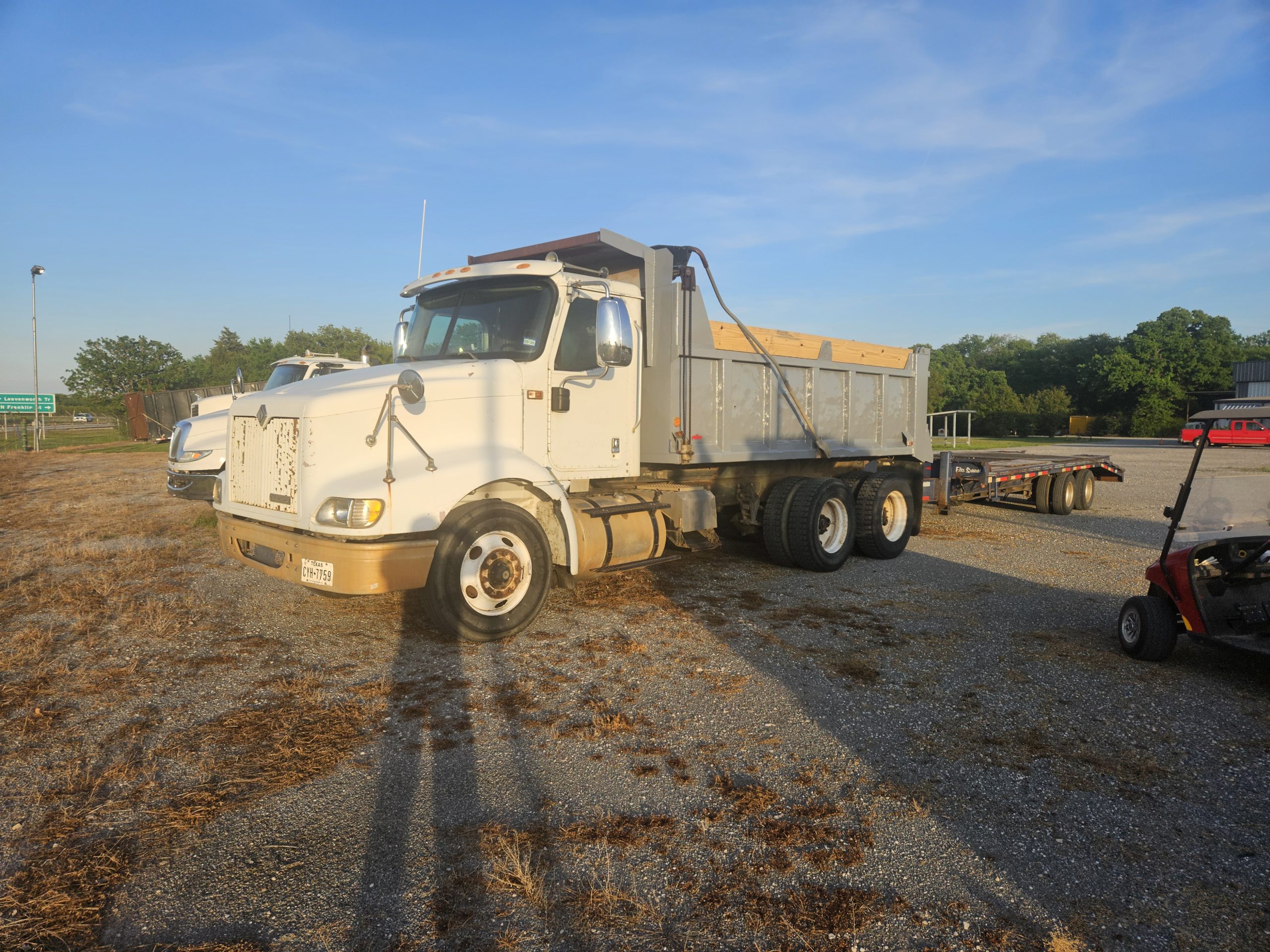 2000 Int dump truck